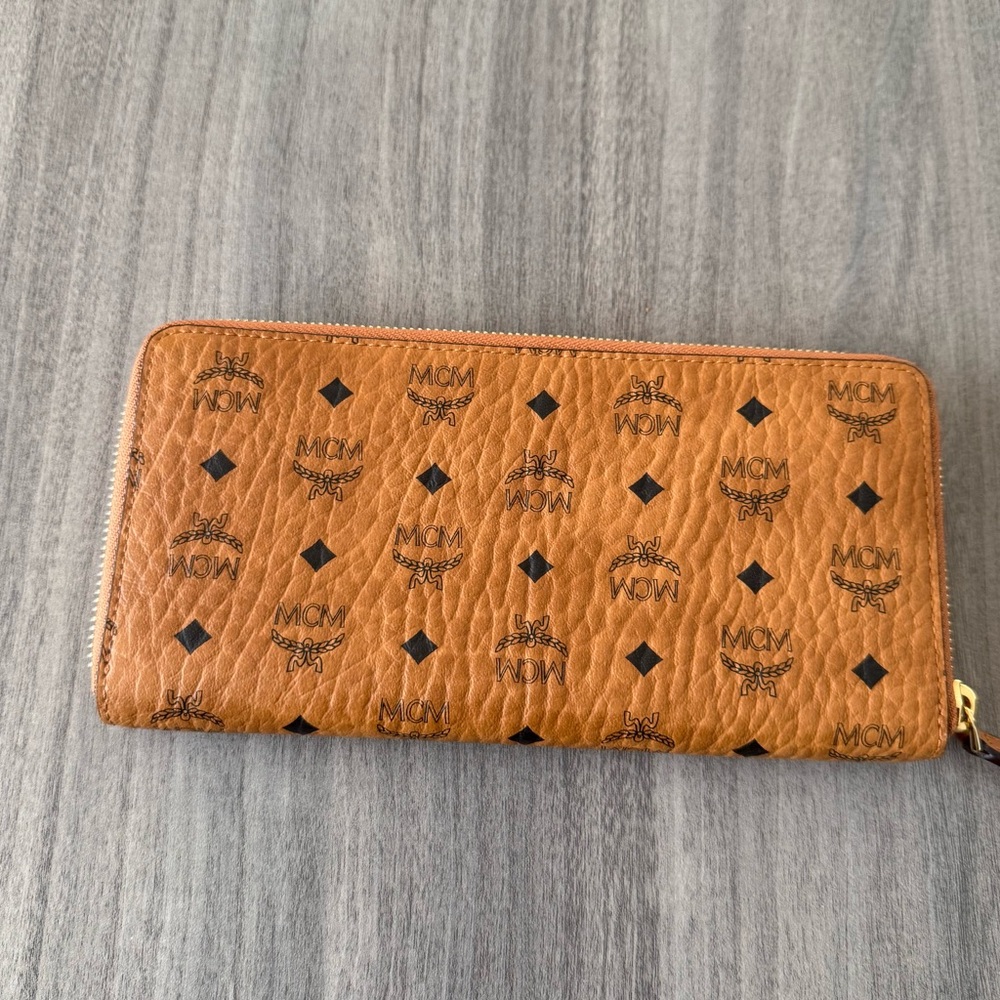 MCM Aren Zip Around Wallet in Visetos